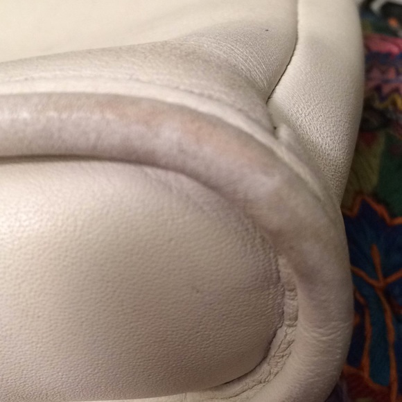 Vintage Coach White Leather Crossbody Adj. Purse - Picture 9 of 15